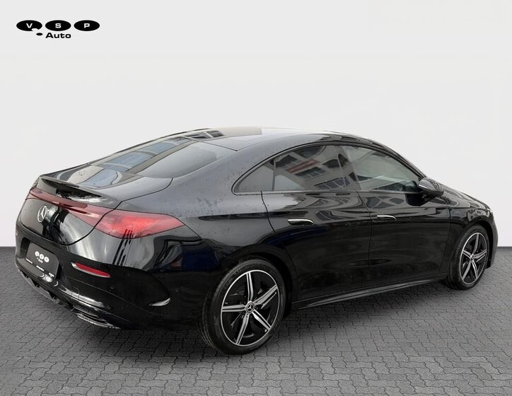 Mercedes-Benz CLA Sedan / Limuzína 1,3 l 120 kw