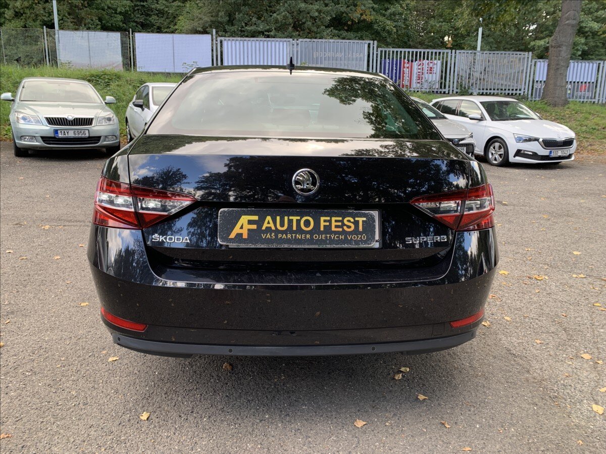 Škoda Superb Sedan 1,5 l 110 kw