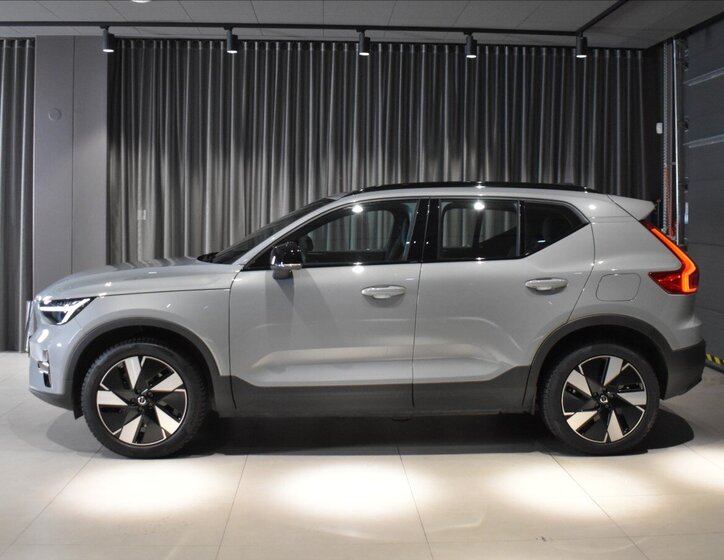 Volvo EX40 SUV / Terénní 0,0 185 kw