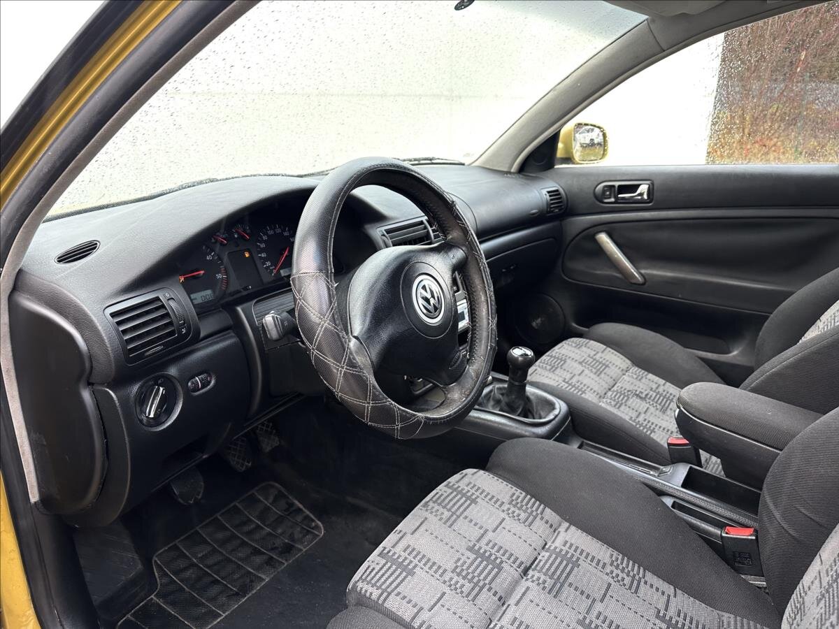 Volkswagen Passat Sedan / Limuzína 1,9 l 81 kw