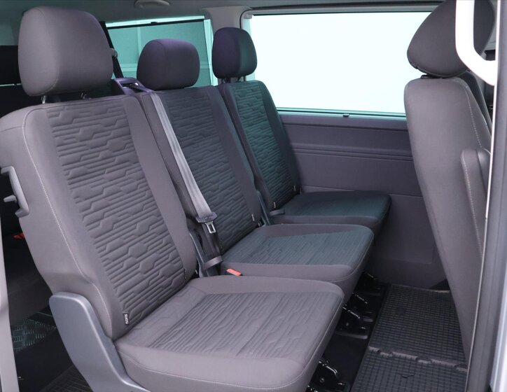 Volkswagen Caravelle Kombi 2,0 l 110 kw