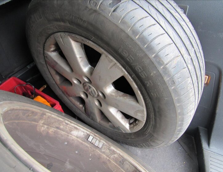 Volkswagen Touran Kombi 1,6 l 75 kw