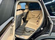 Volkswagen Touareg 12