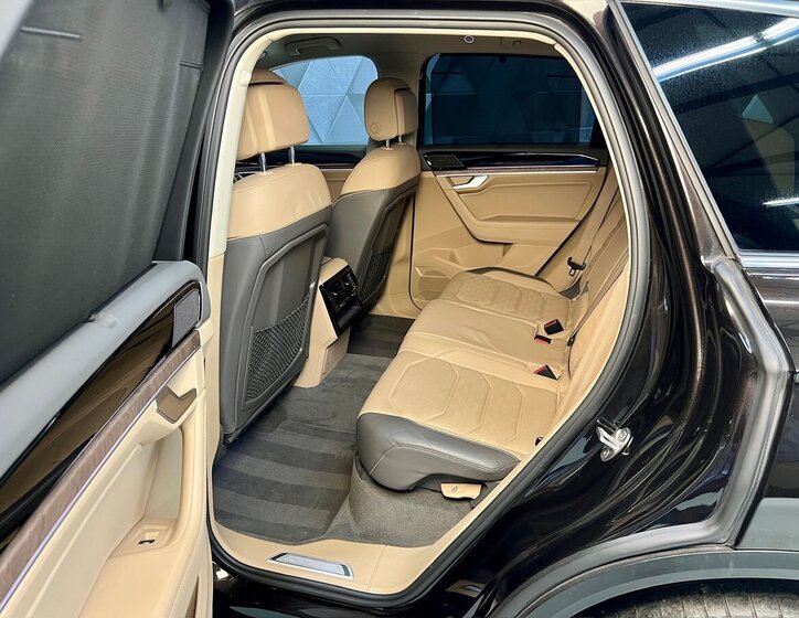 Volkswagen Touareg 12