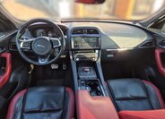 Jaguar F-Pace SUV / Terénní 3,0 l 221 kw