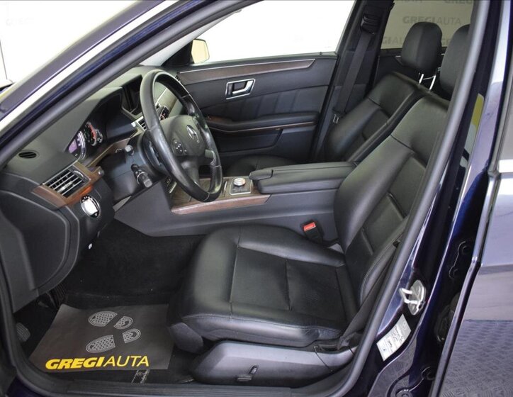 Mercedes-Benz Třídy E Sedan 3,0 l 170 kw