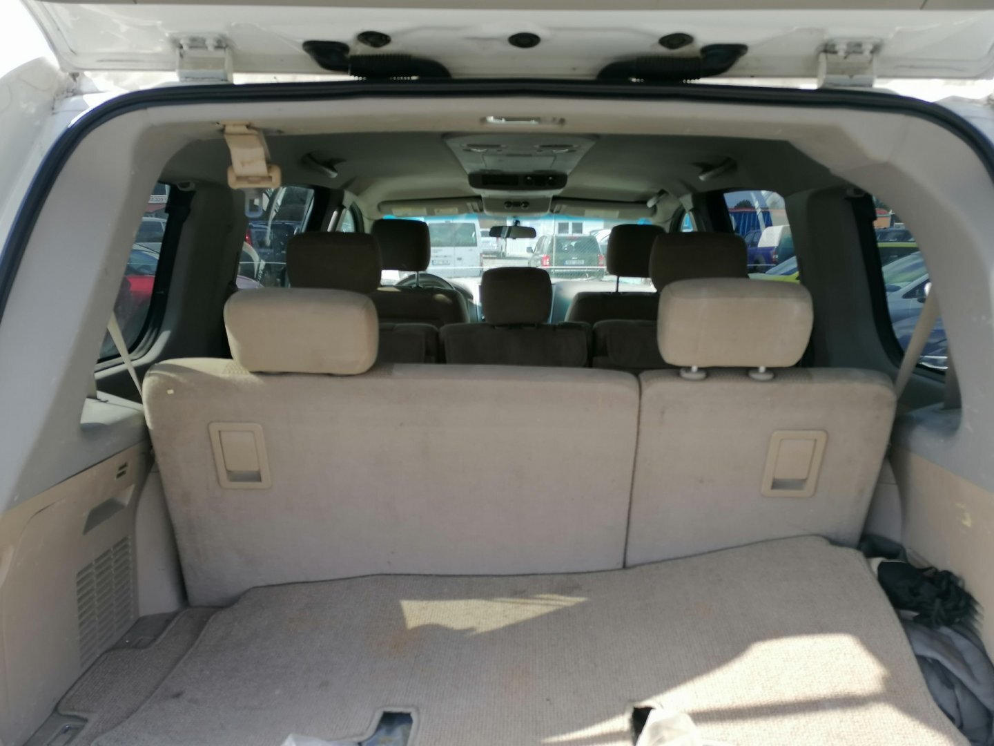 Nissan Armada SUV / Terénní 5,6 l 233 kw