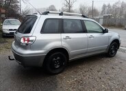 Mitsubishi Outlander Kombi 2,0 l 100 kw