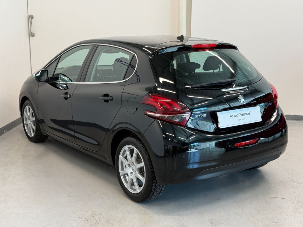 Peugeot 208 Hatchback 1,2 l 81 kw
