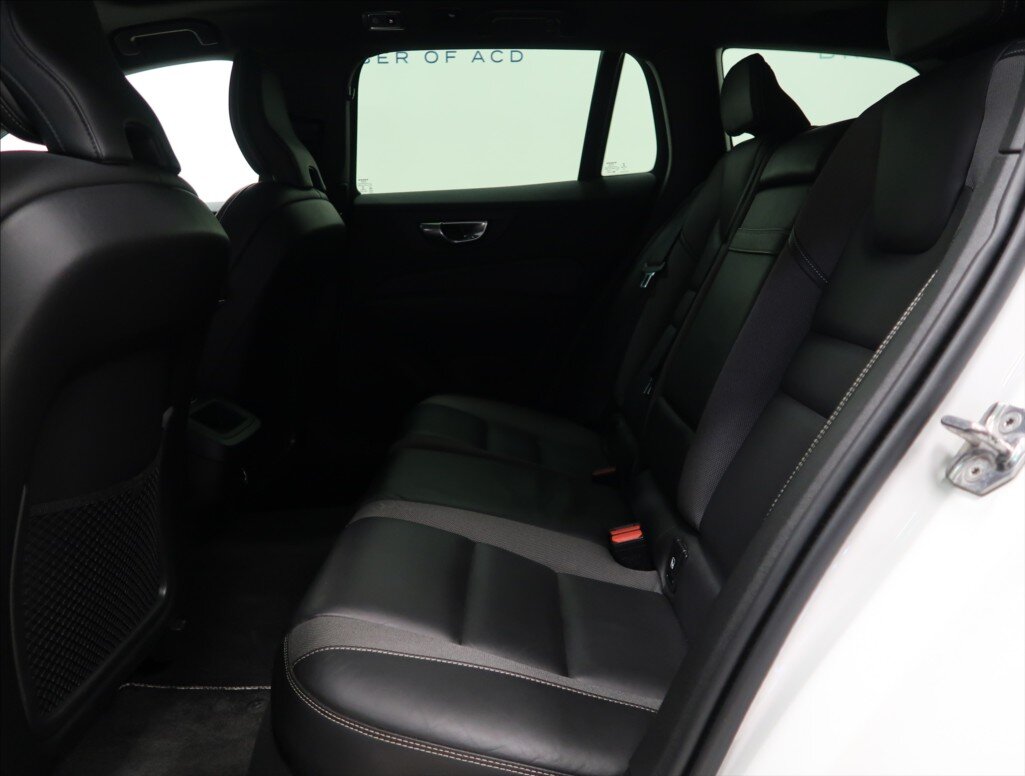 Volvo V60 Kombi 2,0 l 140 kw