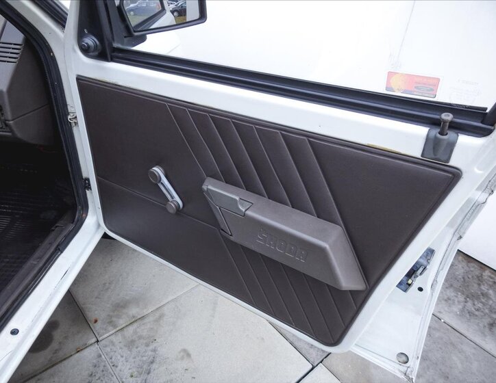 Škoda Favorit Hatchback 1,3 l 46 kw