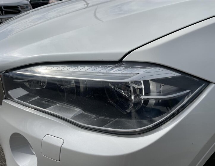 BMW X6 SUV 3,0 l 230 kw