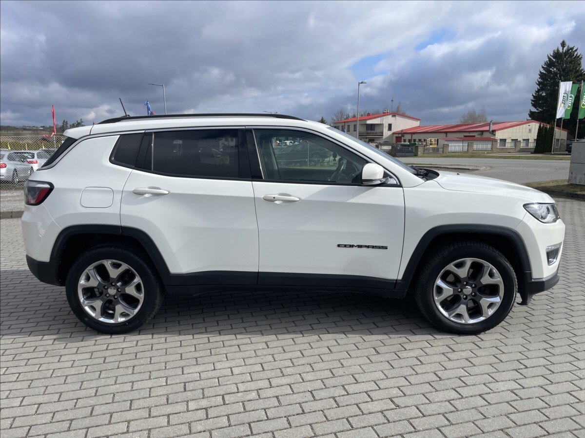 Jeep Compass SUV / Terénní 2,0 l 103 kw