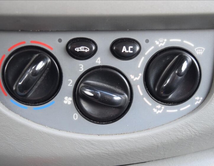 Renault Trafic Kombi 2,0 l 84 kw