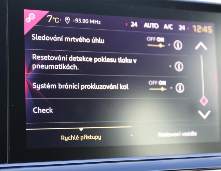 DS Automobiles DS7 Crossback Kombi 2,0 l 130 kw