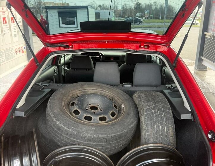 Škoda Octavia Sedan / Limuzína 1,6 l 75 kw