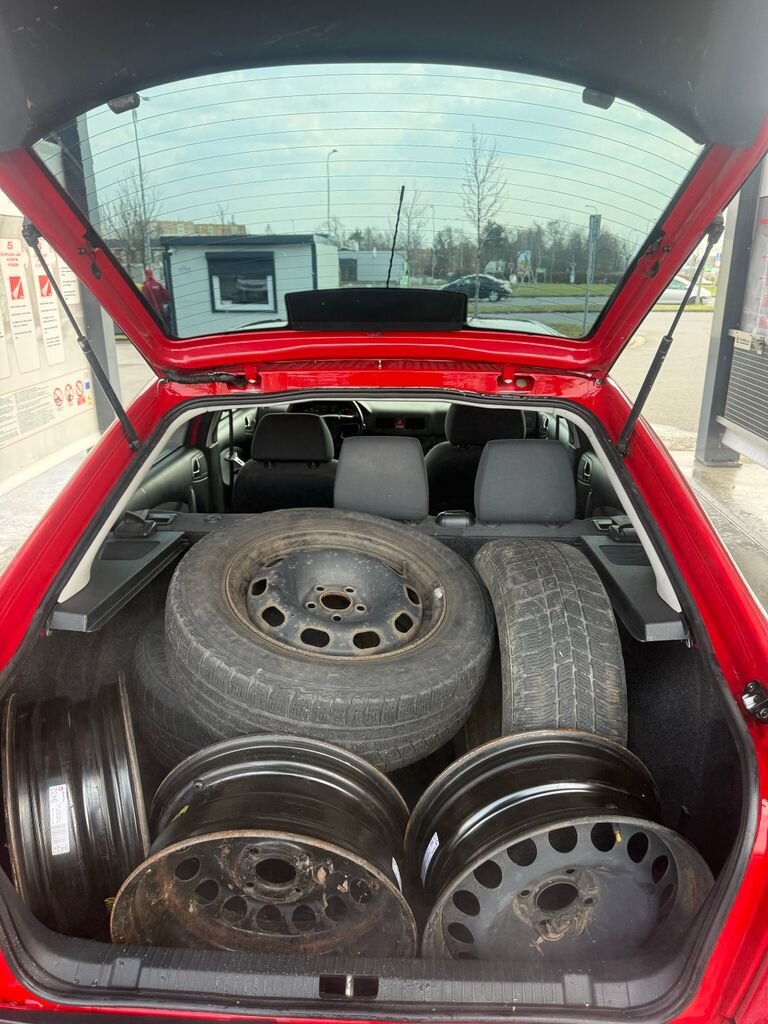 Škoda Octavia Sedan / Limuzína 1,6 l 75 kw