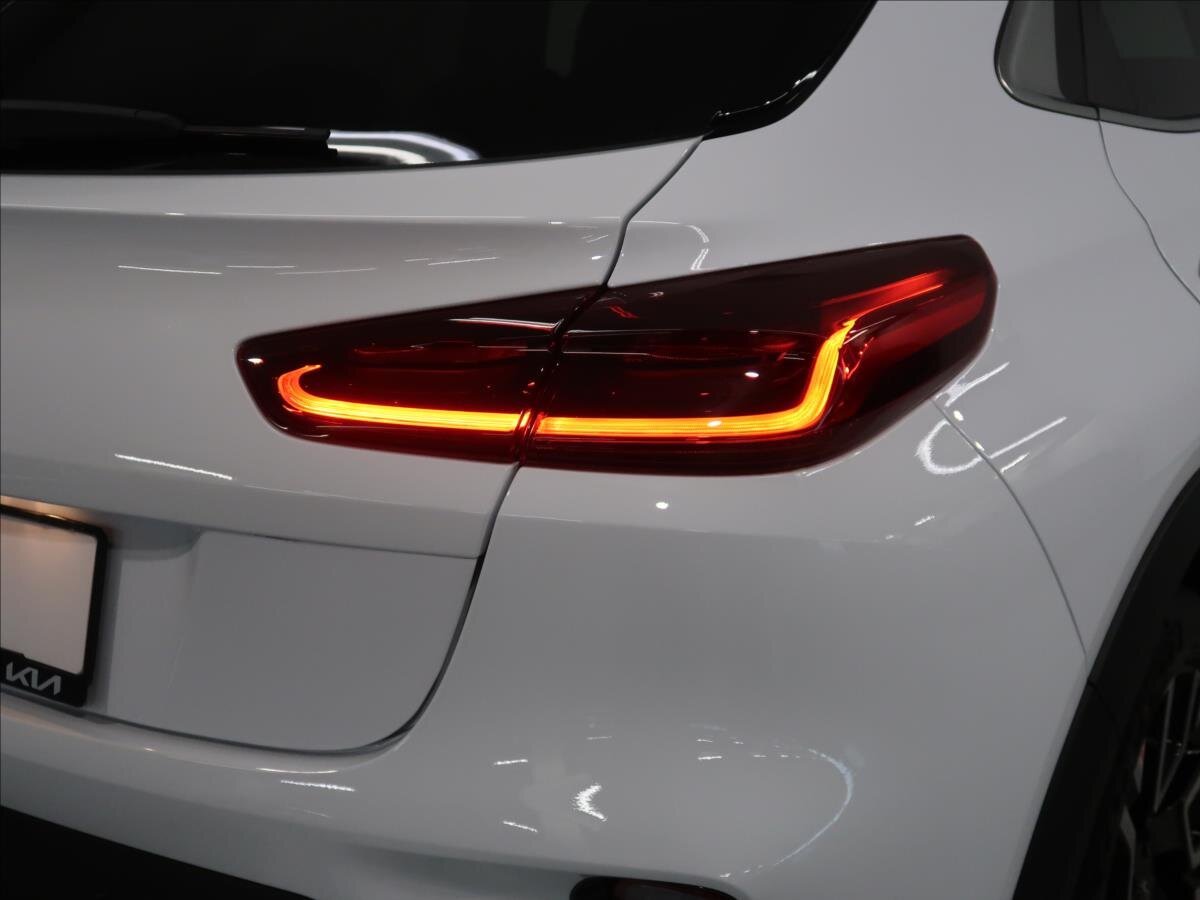 KIA XCeed CUV / Crossover 1,5 l 103 kw