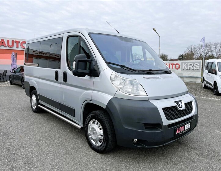 Peugeot Boxer Kombi 2,2 l 88 kw