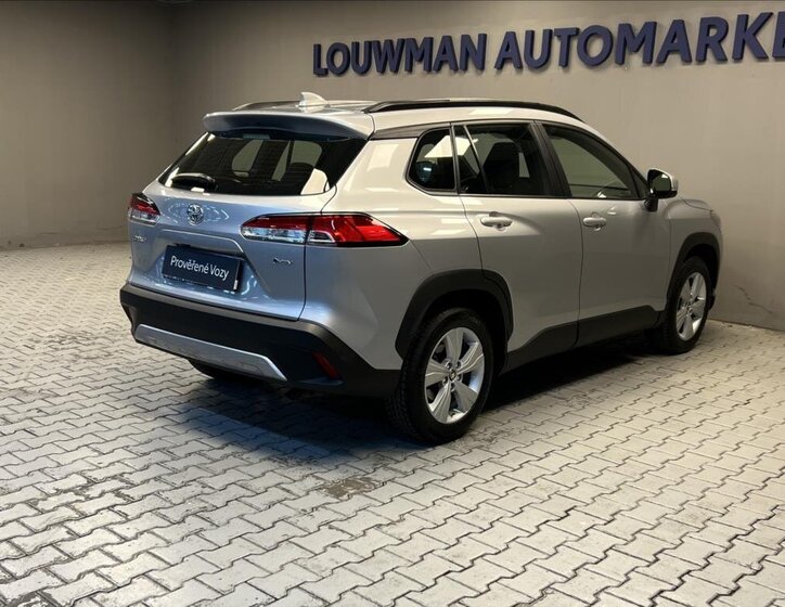 Toyota Corolla Cross SUV 1,8 l 72 kw