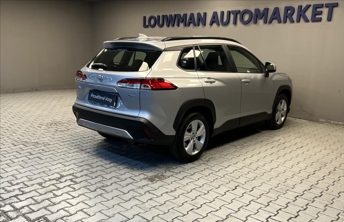 Toyota Corolla Cross SUV 1,8 l 72 kw