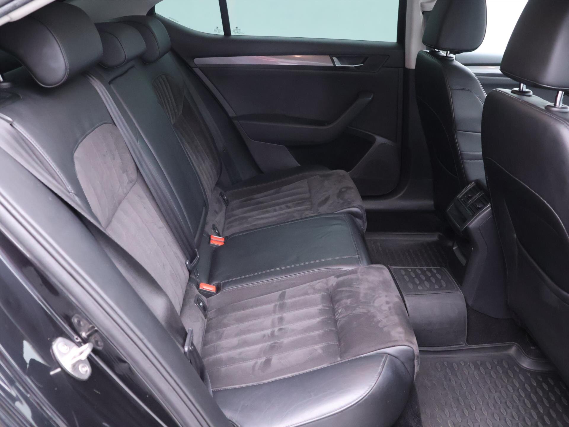 Škoda Superb Sedan 2,0 l 110 kw