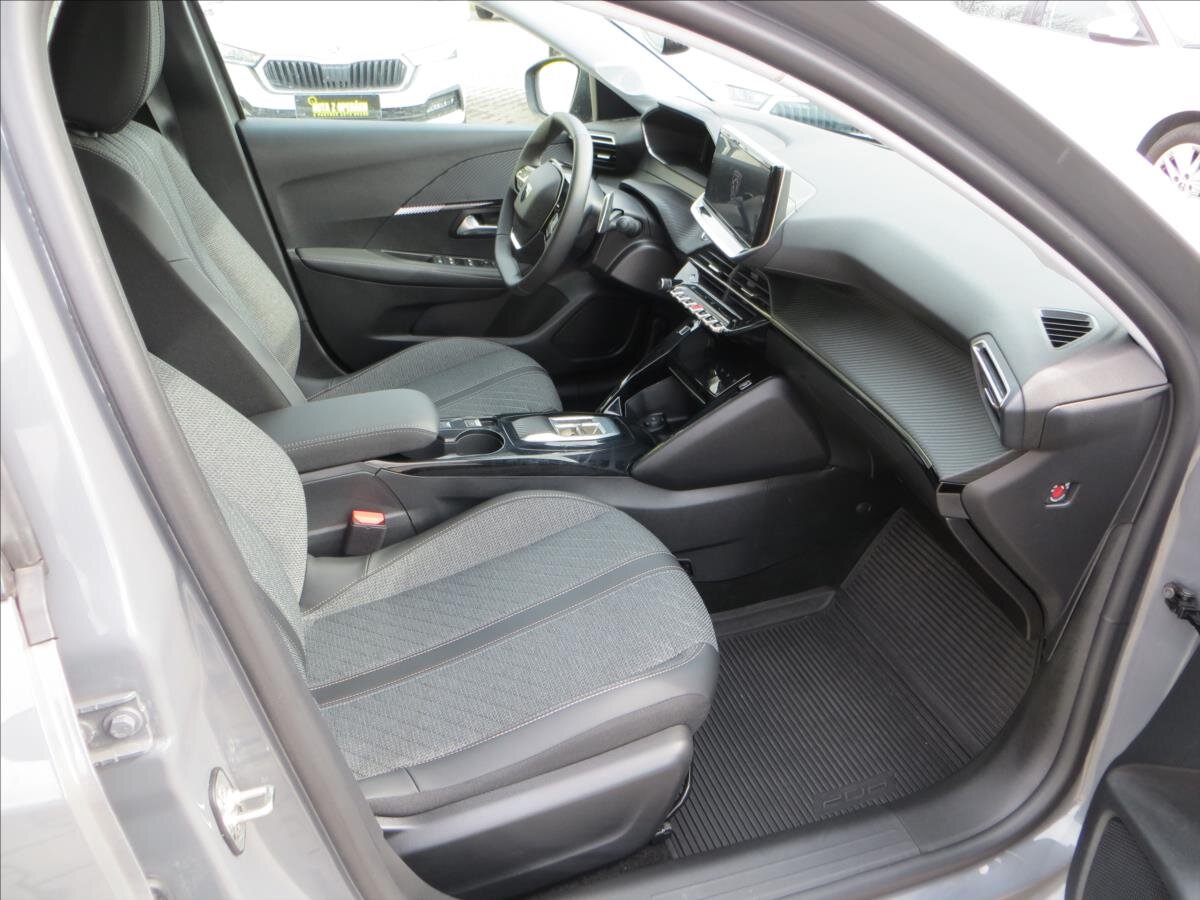 Peugeot 208 Hatchback 1,2 l 74 kw