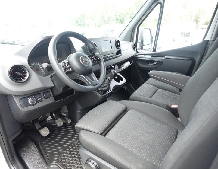 Mercedes-Benz Sprinter Valník 2,0 l 125 kw
