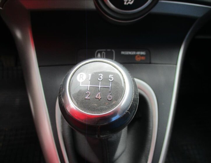 Toyota Verso Kombi 1,6 l 82 kw