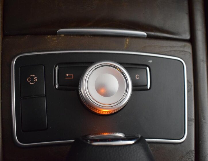 Mercedes-Benz Třídy E Sedan / Limuzína 3,0 l 170 kw