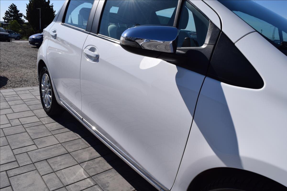 Toyota Yaris Hatchback 998,0 51 kw