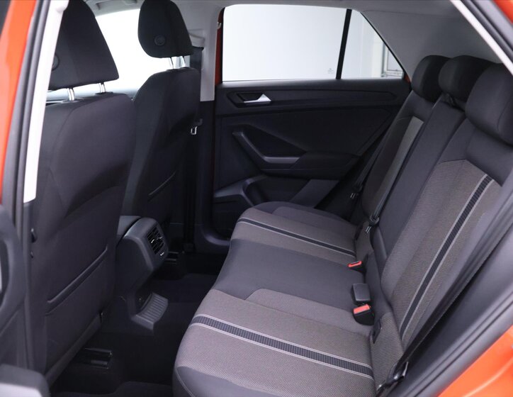 Volkswagen T-Roc SUV / Terénní 1,5 l 110 kw