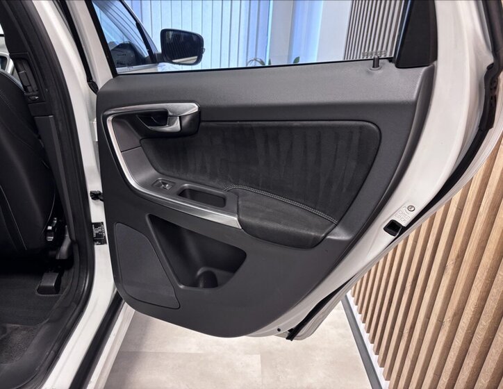 Volvo XC60 Kombi 2,4 l 140 kw