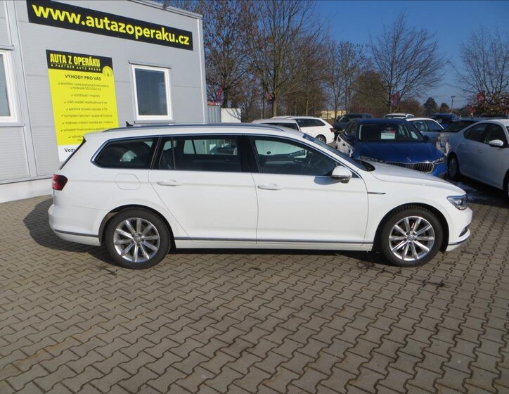 Volkswagen Passat Kombi 2,0 l 140 kw