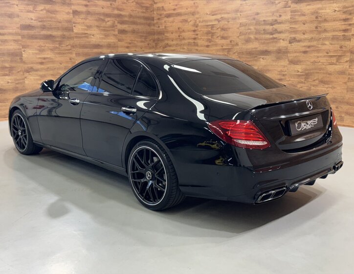 Mercedes-Benz Třídy E Sedan / Limuzína 2,9 l 250 kw