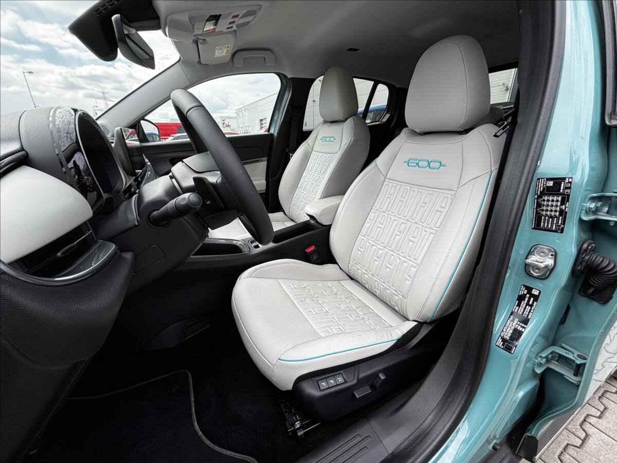 Fiat 600 SUV / Terénní 1,2 l 100 kw