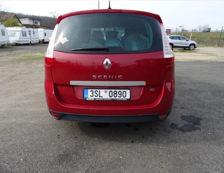 Renault Grand Scénic 9