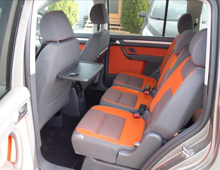 Volkswagen Touran MPV 2,0 l 103 kw