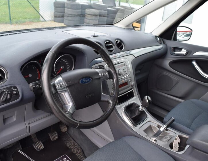 Ford Galaxy MPV 2,0 l 103 kw