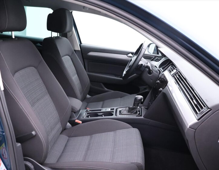 Volkswagen Passat Kombi 2,0 l 110 kw