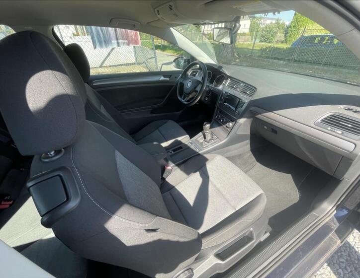 Volkswagen Golf 30