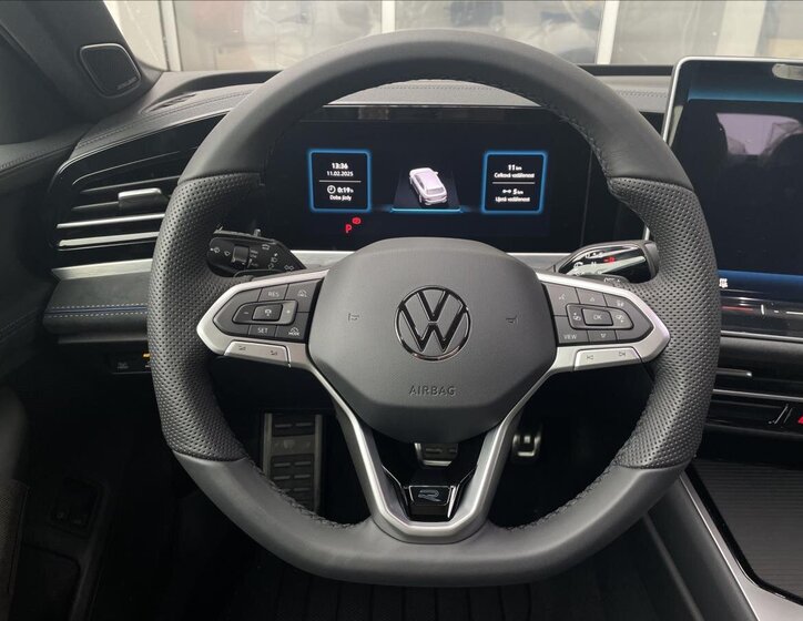 Volkswagen Passat 10