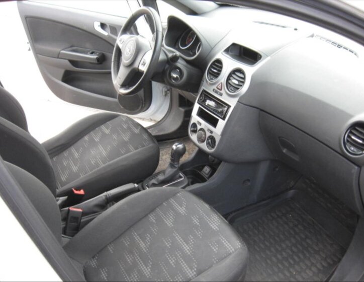 Opel Corsa Hatchback 1,4 l 74 kw