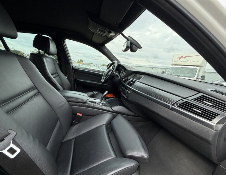 BMW X6 SUV 3,0 l 180 kw