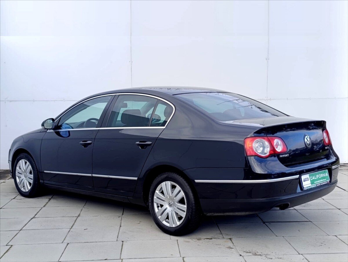 Volkswagen Passat Sedan / Limuzína 2,0 l 103 kw