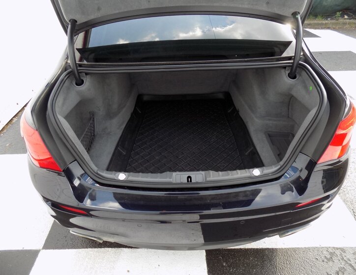 BMW Řada 7 Sedan / Limuzína 3,0 l 225 kw