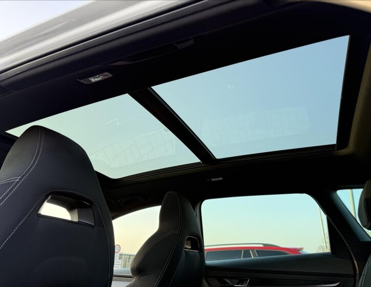 Škoda Karoq SUV / Terénní 1,5 l 110 kw