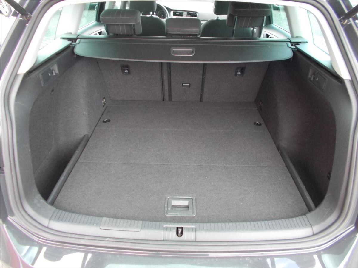 Volkswagen Golf Kombi 1,6 l 81 kw