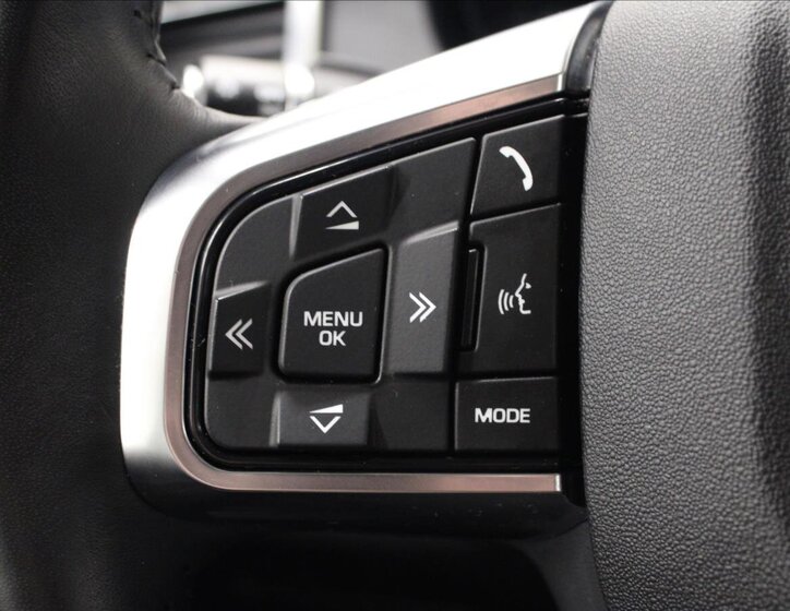 Land Rover Discovery Sport SUV 2,0 l 110 kw