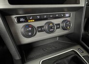 Volkswagen Passat 35